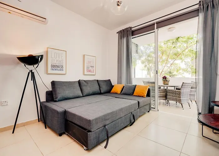 Sunnyvillas: 2br Mythical Apt*swimming Pool*ak04 Apartamento *